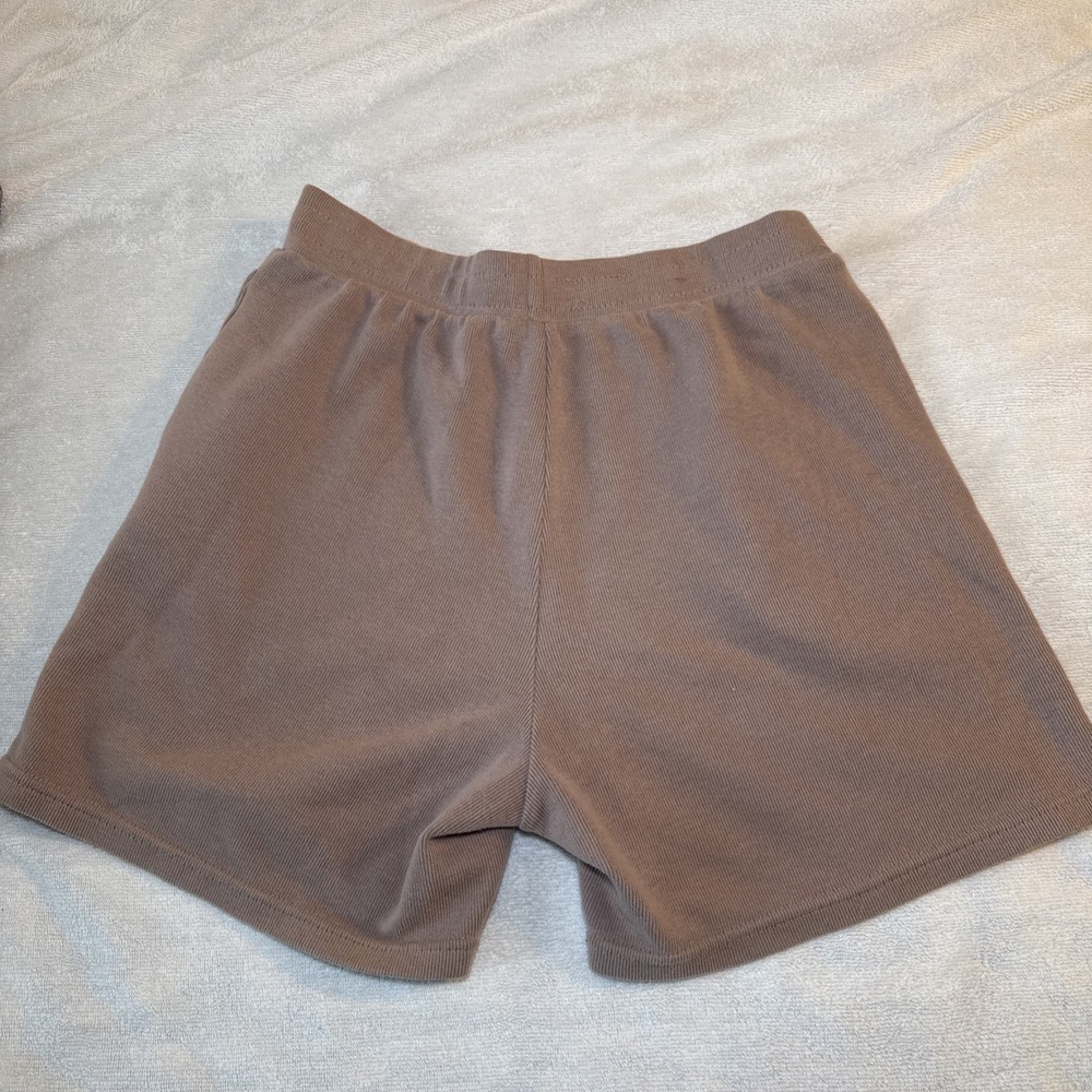 Kimberly Mauve Ribbed Knit Pull On Shorts Size L Elastic Waist Flowy Casual